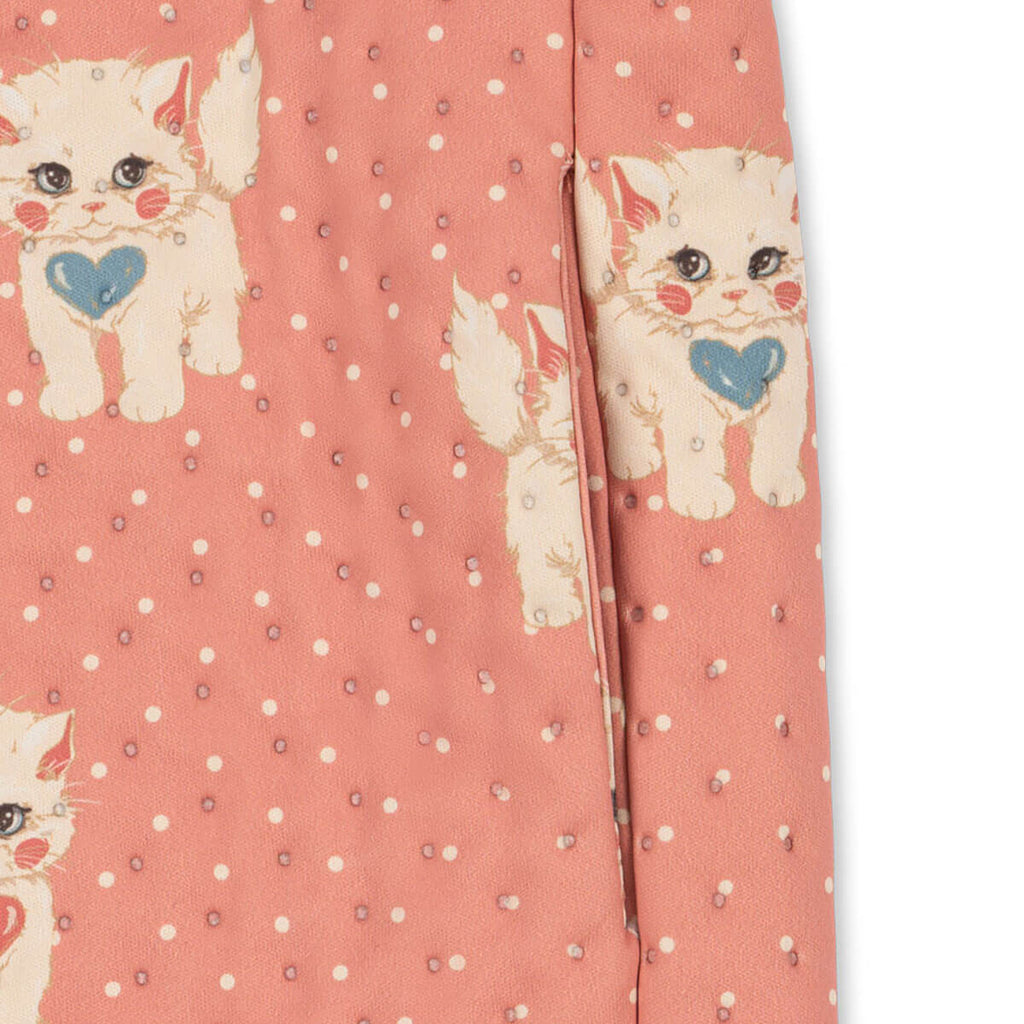 Veste thermique enfant avec doublure polaire en matière recyclée, imprimé roses et chats, col montant et détails volantés pour l'école
