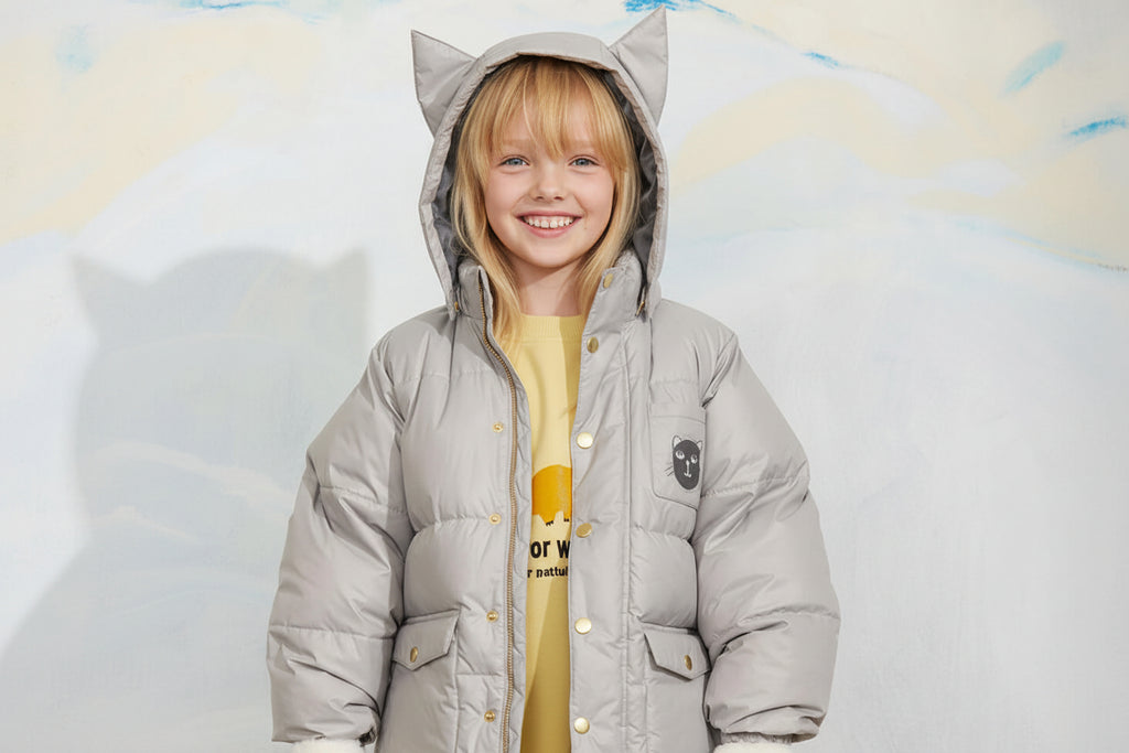 Doudoune épaisse à capuche et poches spacieuses avec oreilles de chat grises en polyester recyclé pour enfant