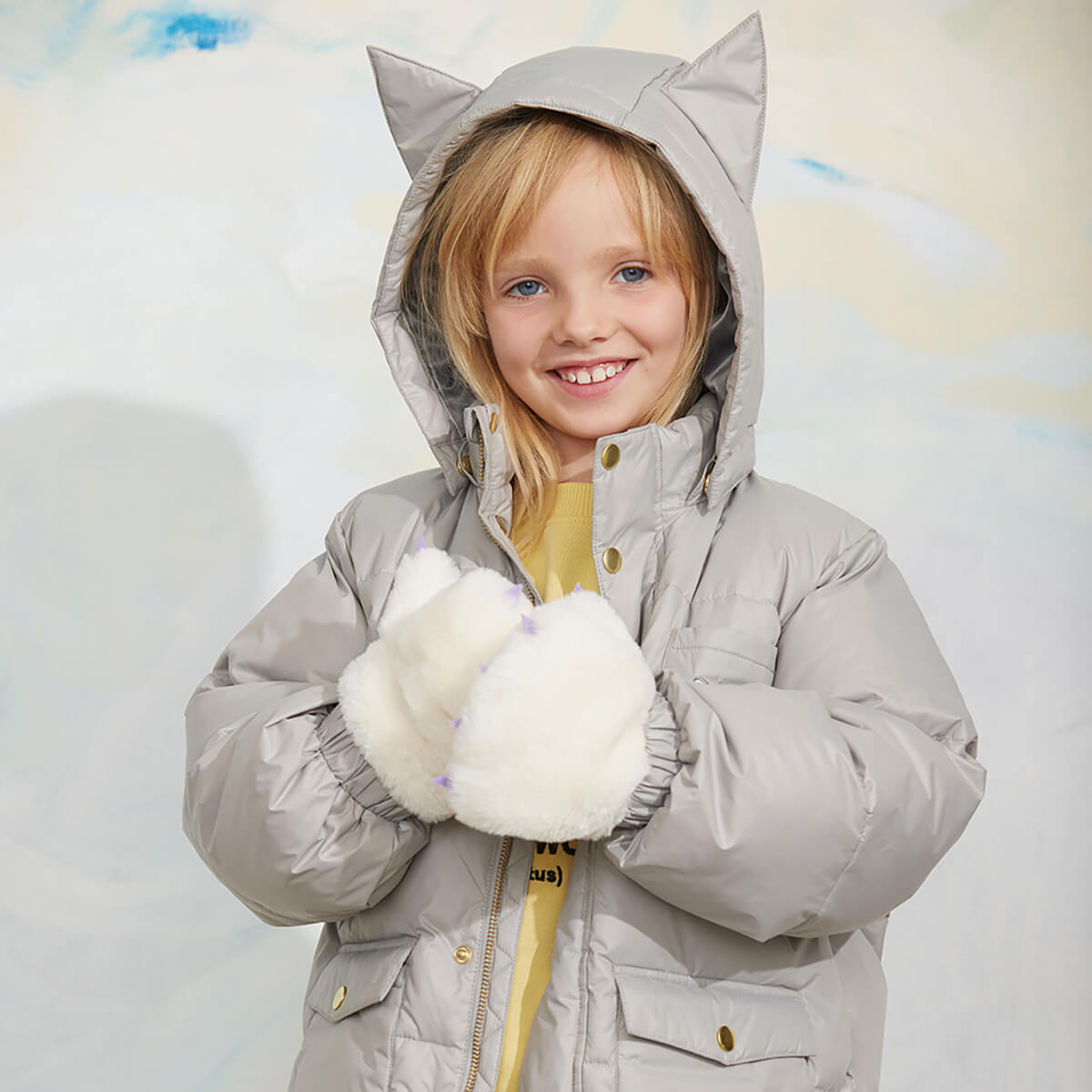 Doudoune épaisse à capuche et poches spacieuses avec oreilles de chat grises en polyester recyclé pour enfant