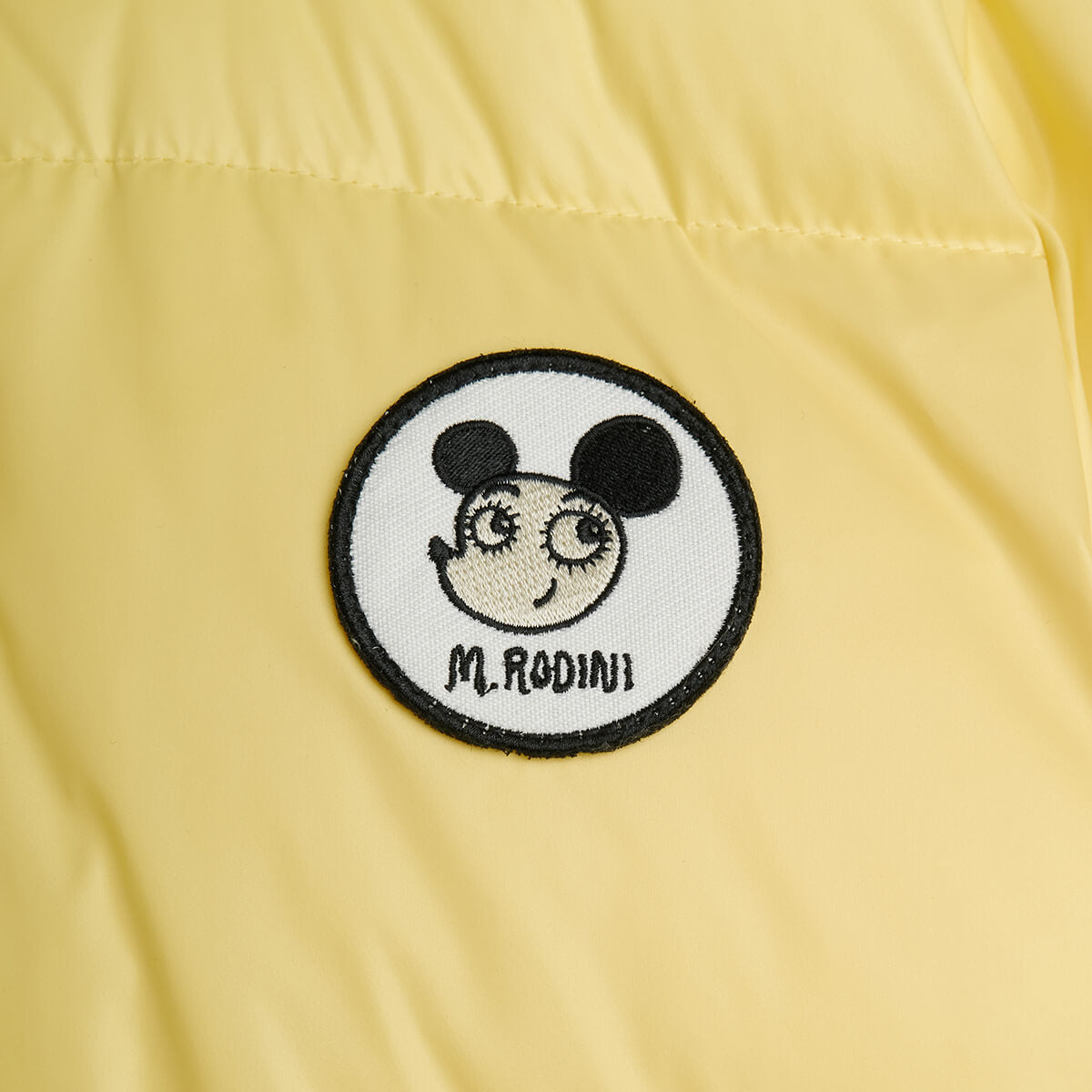 Doudoune épaisse en polyester recyclé avec appliqués patch jaunes et fermeture éclair imperméable pour enfant (hiver)